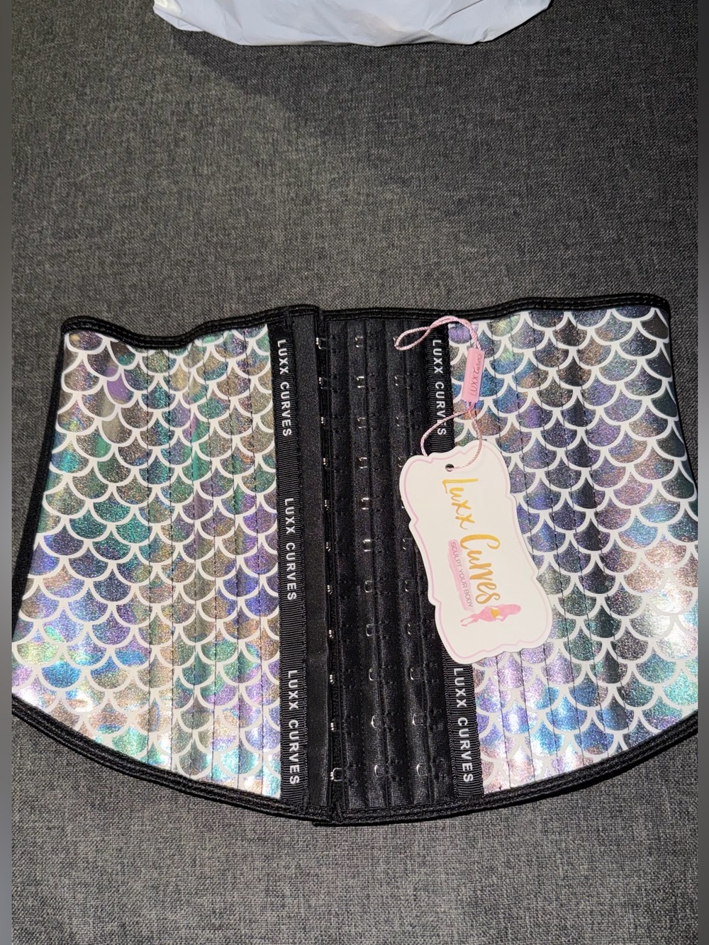 Women's Accessory Identification
